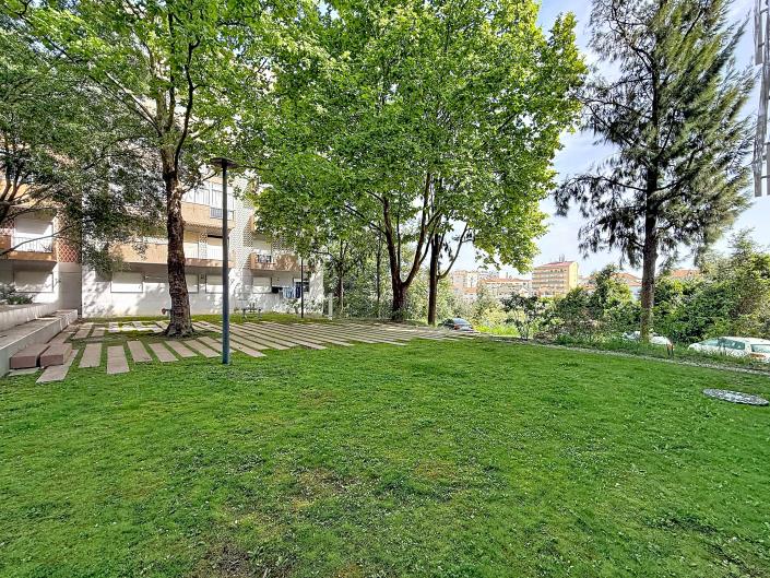 Image No.15-4 Bed Apartment for sale