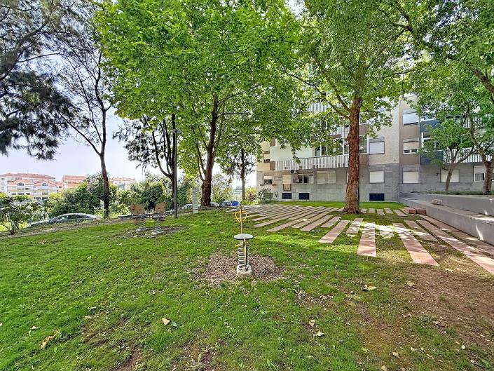 Image No.16-4 Bed Apartment for sale