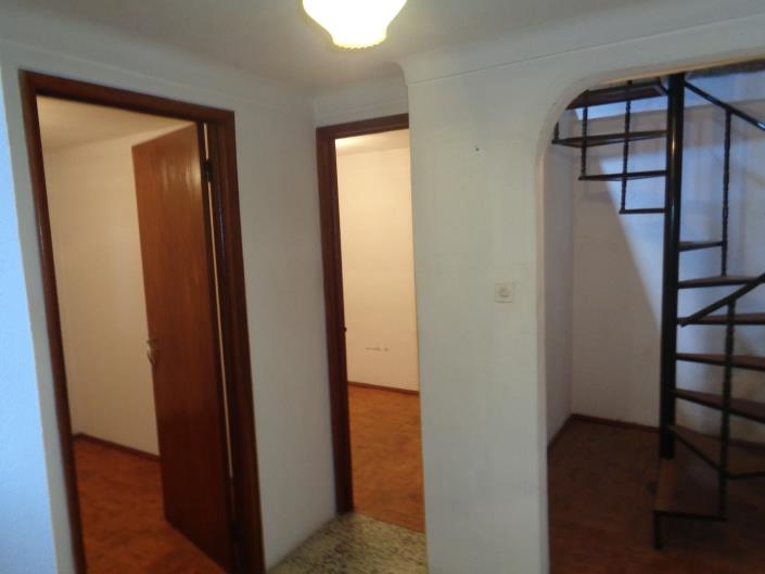 Image No.6-3 Bed House for sale