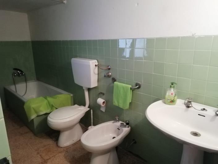 Image No.30-3 Bed House for sale