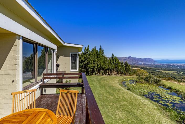 Image No.6-4 Bed Country Property for sale
