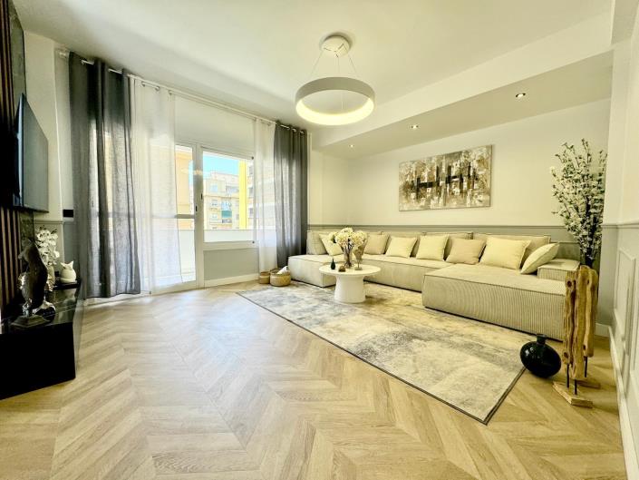 Image No.4-4 Bed Apartment for sale