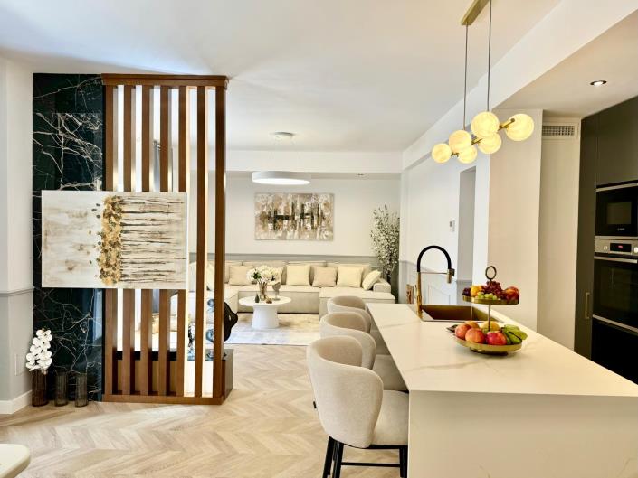Image No.8-4 Bed Apartment for sale