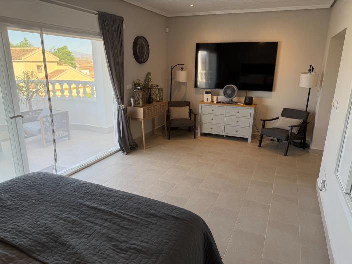 Image No.17-4 Bed Villa / Detached for sale