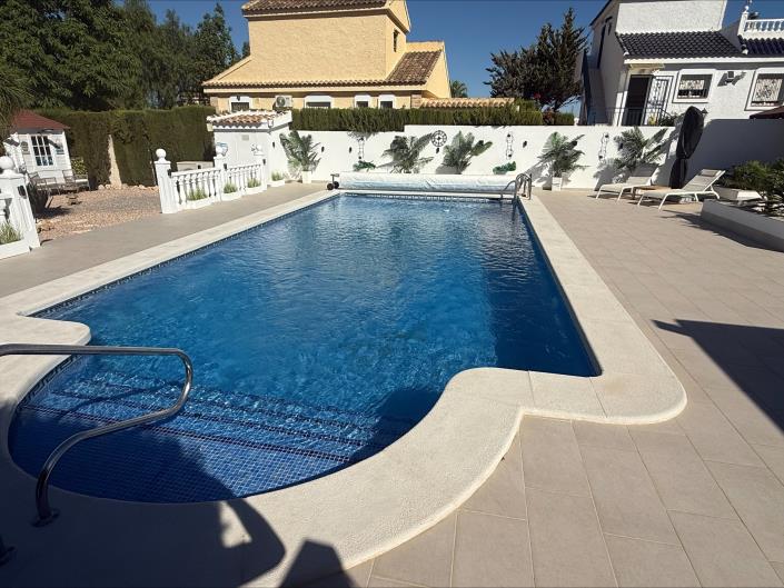 Image No.24-4 Bed Villa / Detached for sale