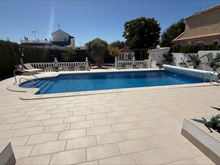 Image No.29-4 Bed Villa / Detached for sale
