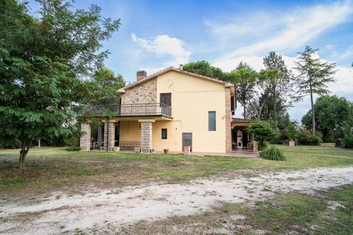 Image No.5-Villa / Détaché de 5 chambres à vendre à Marsciano