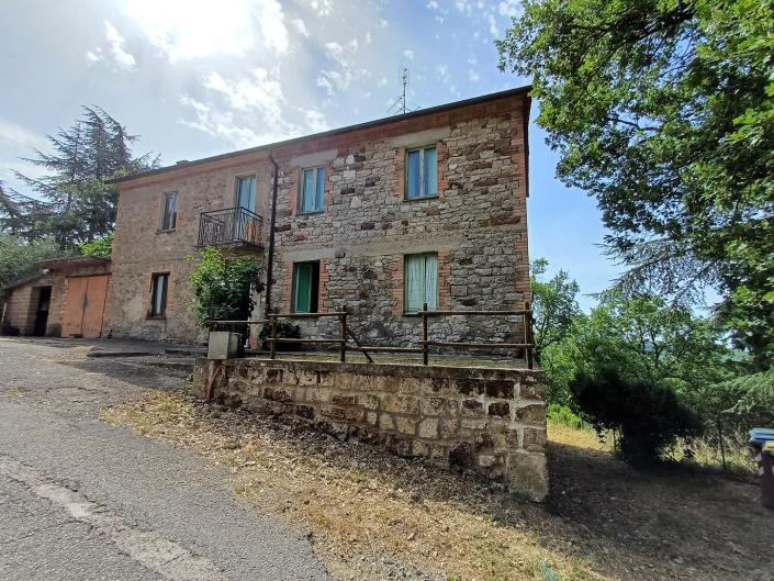 Image No.2-Ferme de 2 chambres à vendre à San Venanzo