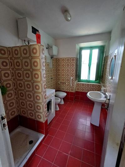 Image No.3-Ferme de 2 chambres à vendre à San Venanzo