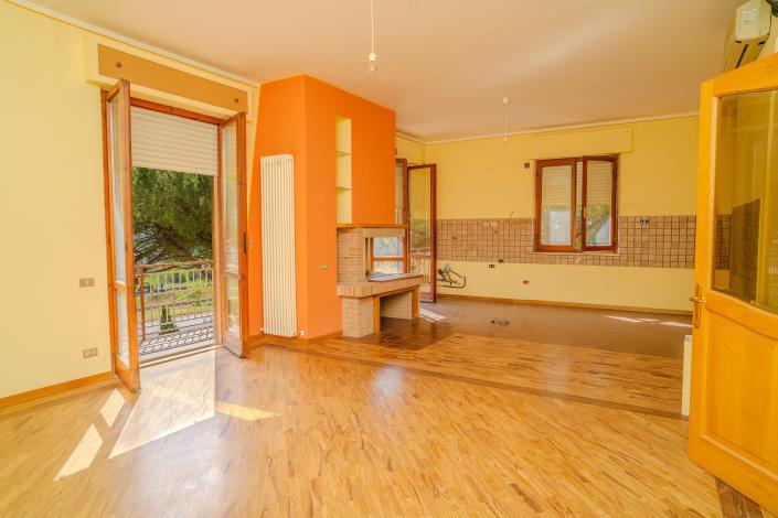 Image No.18-6 Bed Villa / Detached for sale