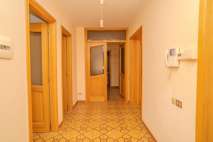 Image No.24-6 Bed Villa / Detached for sale