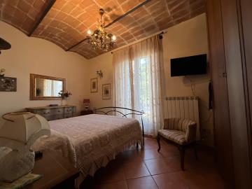 VU-047--12-