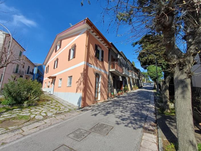 Image No.3-4 Bed Villa / Detached for sale
