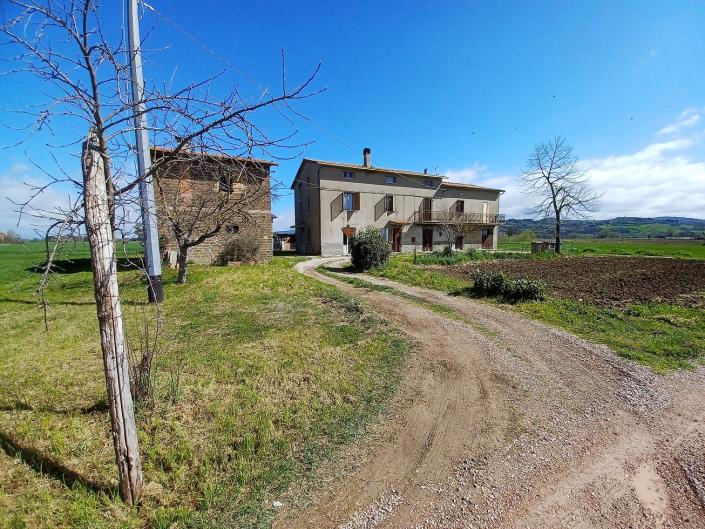 Image No.6-4 Bed Farmhouse for sale