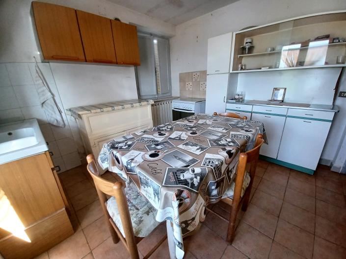 Image No.13-4 Bed Farmhouse for sale