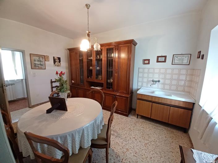Image No.22-4 Bed Farmhouse for sale