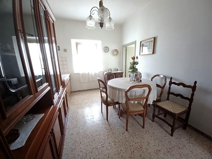 Image No.25-4 Bed Farmhouse for sale