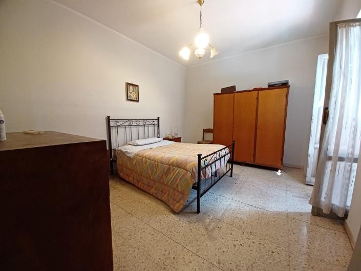 Image No.30-4 Bed Farmhouse for sale