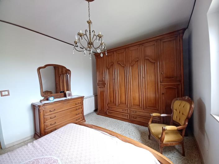 Image No.41-4 Bed Farmhouse for sale