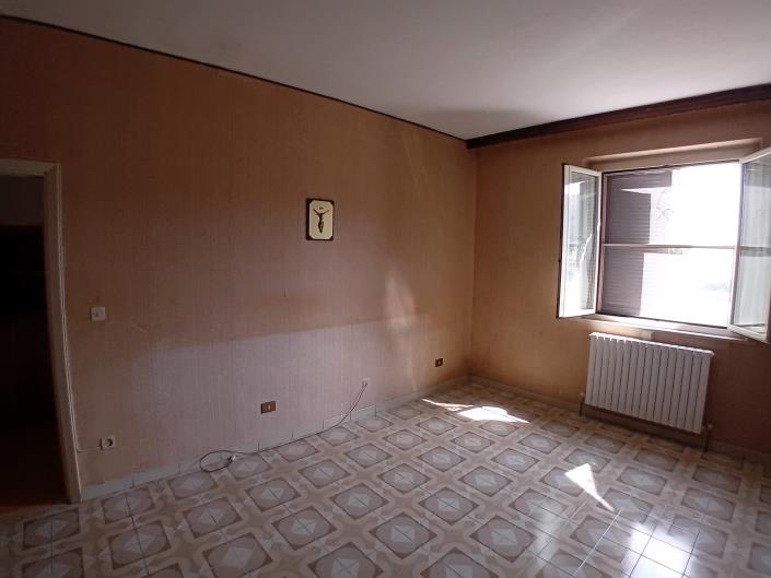 Image No.19-2 Bed Townhouse for sale