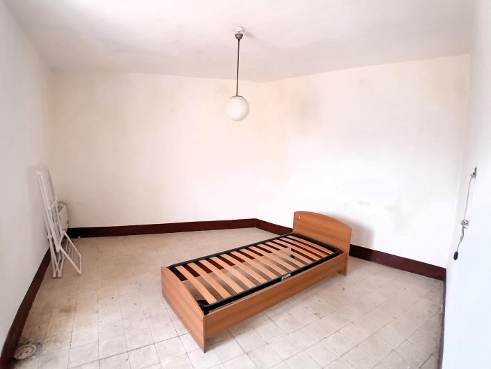 Image No.28-2 Bed Townhouse for sale