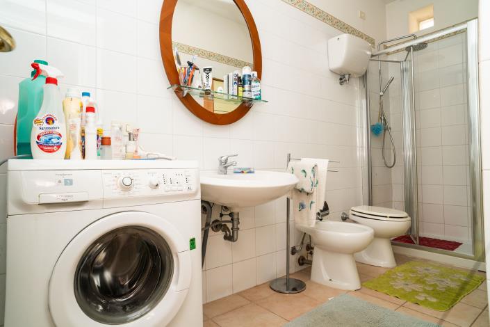 Image No.18-3 Bed Semi-Detached for sale