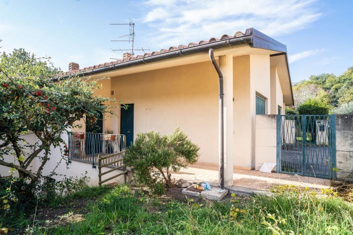 Image No.23-3 Bed Semi-Detached for sale