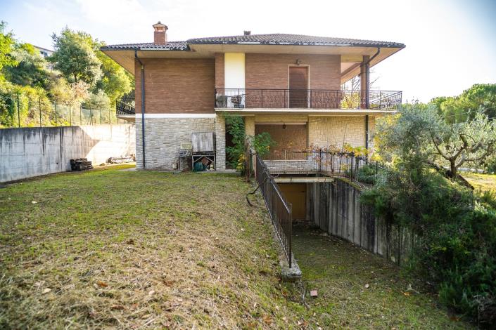 Image No.6-5 Bed Villa / Detached for sale