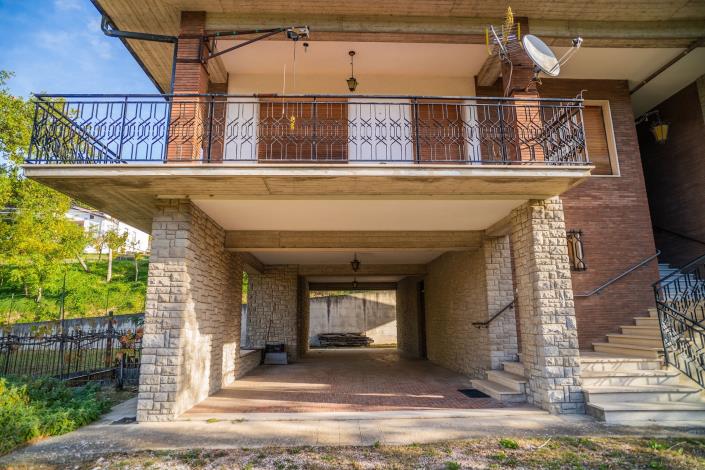 Image No.13-5 Bed Villa / Detached for sale