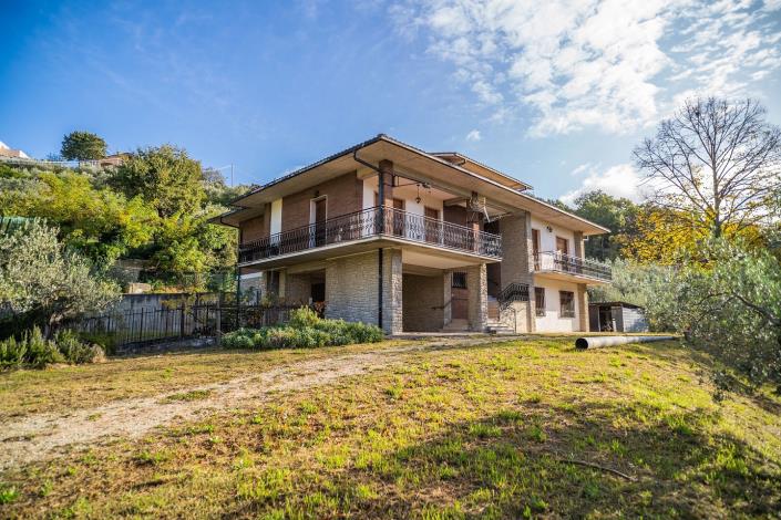Image No.14-5 Bed Villa / Detached for sale