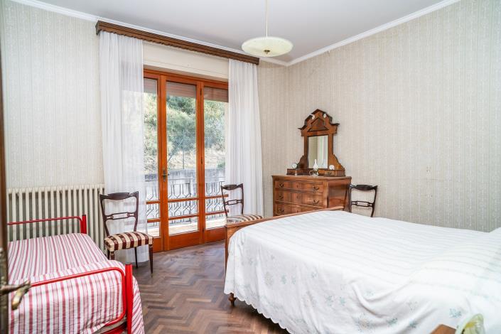 Image No.36-5 Bed Villa / Detached for sale