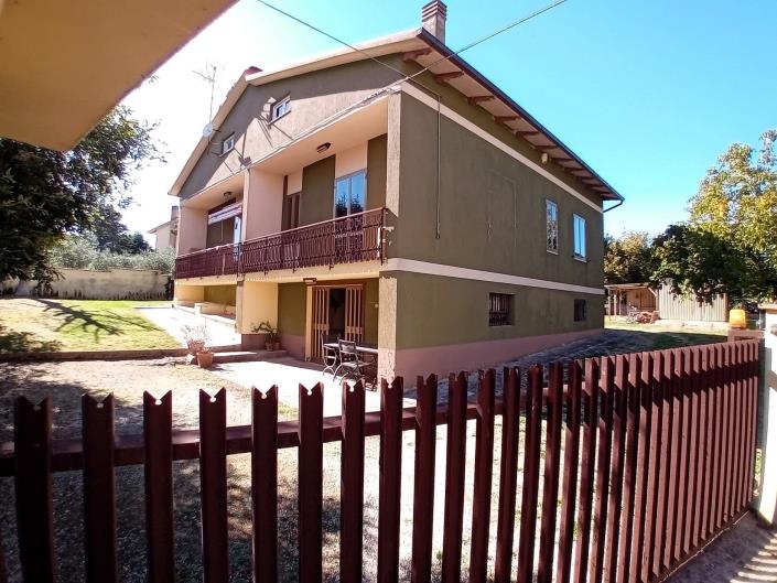 Image No.2-3 Bed Villa / Detached for sale