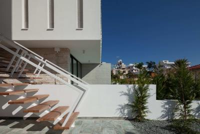 ab68a045-c121-4edd-adde-ee45f6a5eade