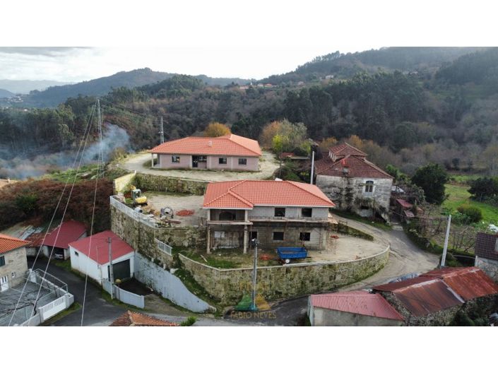 Image No.17-3 Bed House for sale