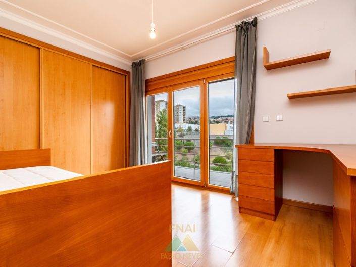Image No.14-3 Bed Apartment for sale