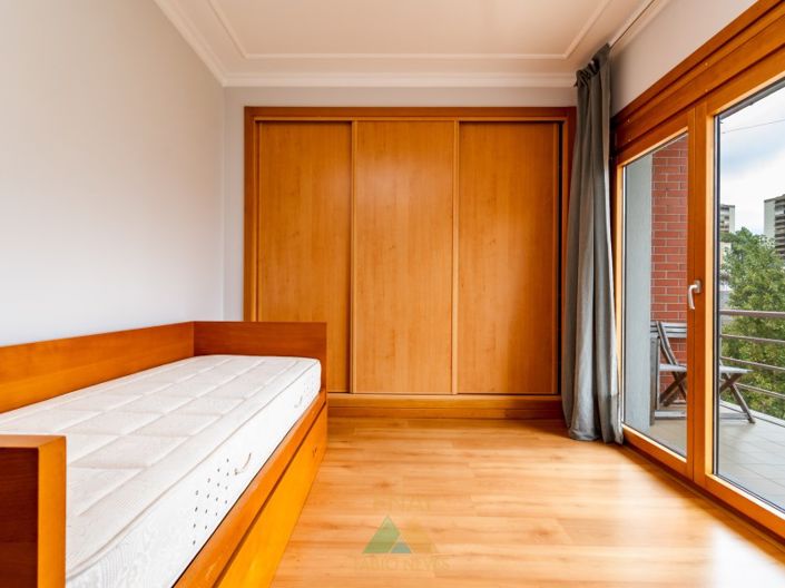 Image No.15-3 Bed Apartment for sale