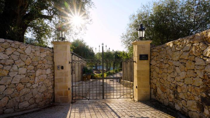 Image No.33-6 Bed Villa / Detached for sale
