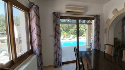 3 Bedroom Village house on Large plot in Polemi , Paphos