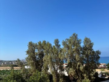 Luxury brand New 2 Bedroom and 2 Bathroom Seaview Apartment 150m from the Beach