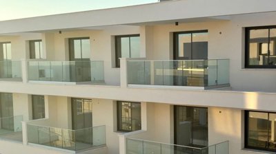 Brand New 2 Bedroom  Seaview Apartment 150m from the Beach, Kissonerga, Paphos