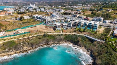 4 Bedroom  Waterfront villa in Kissonerga, Paphos
