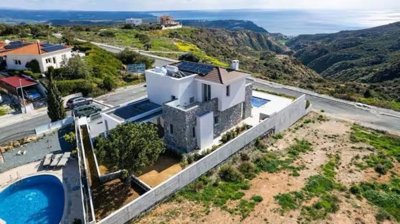 Modern 3 Bedroom Villa with Stunning Seaview’s in Pissouri.