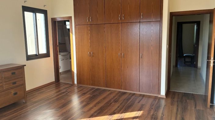 Image No.20-3 Bed Bungalow for sale