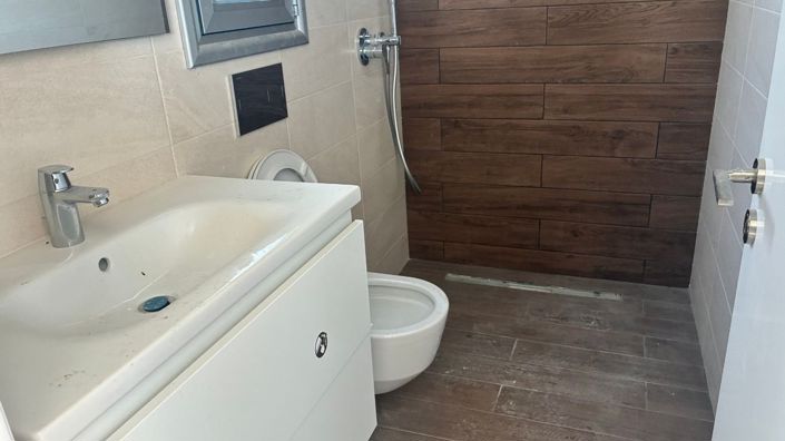 Image No.19-3 Bed Villa for sale