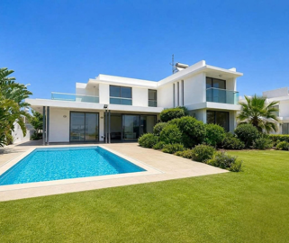 Frontline 3 Bedroom Villa in Ayia Napa,