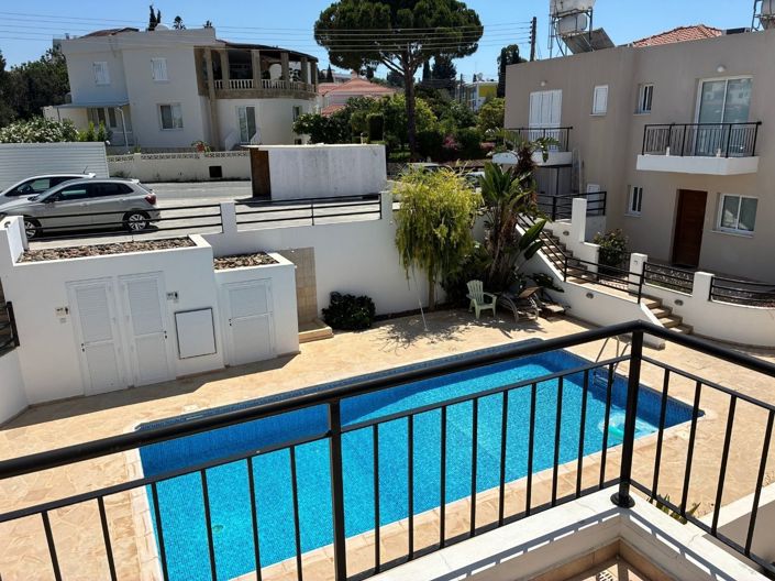 Image No.18-2 Bed Townhouse for sale