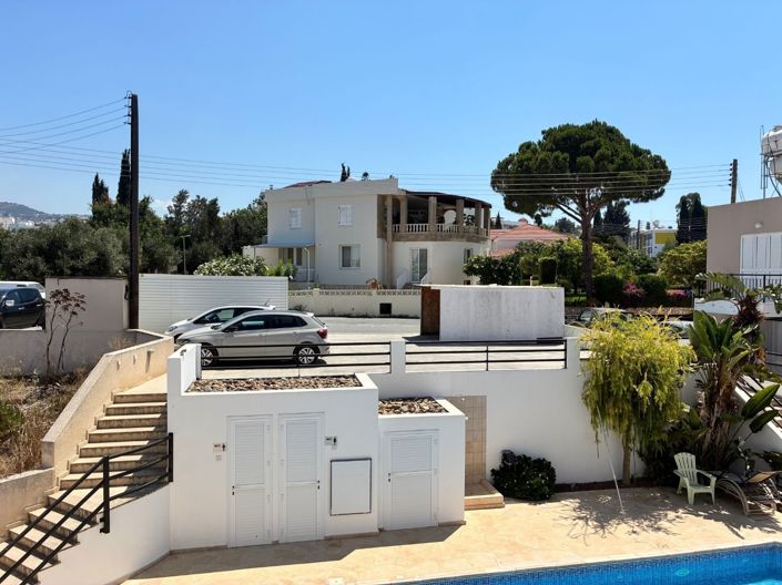 Image No.19-2 Bed Townhouse for sale