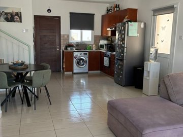 Charming 2-Bedroom Townhouse in Sought-After Konia Village, Paphos