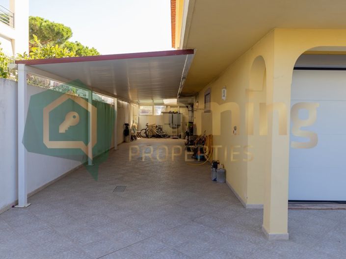 Image No.23-4 Bed House for sale
