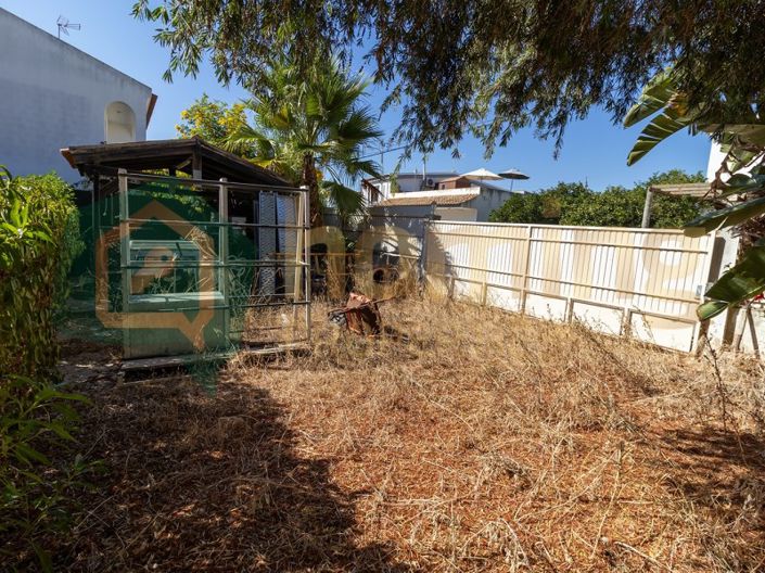 Image No.27-4 Bed House for sale